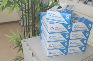 使い捨てグローブ