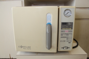 高圧蒸気滅菌器