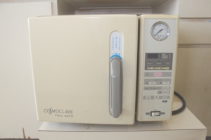 高圧蒸気滅菌器